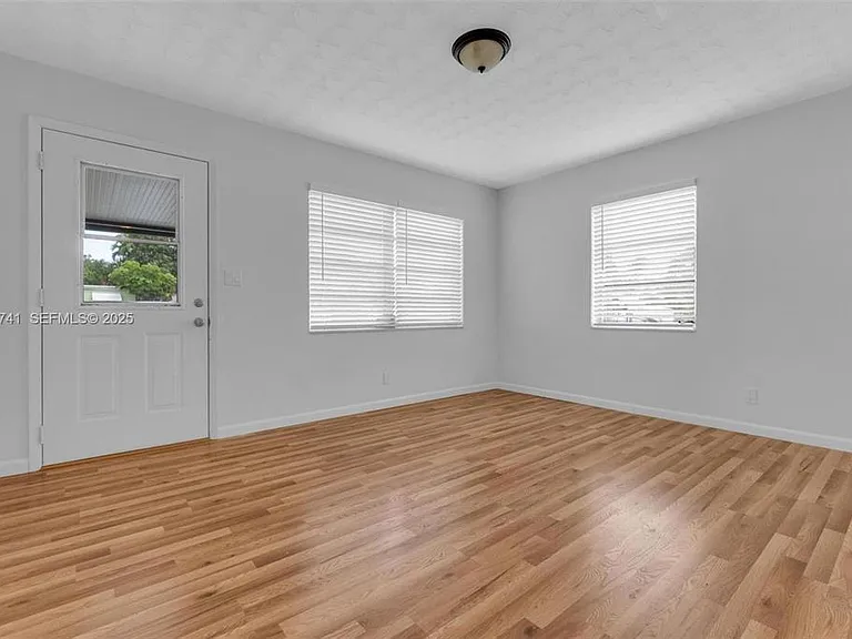 6340 Dawson St — Photo 7