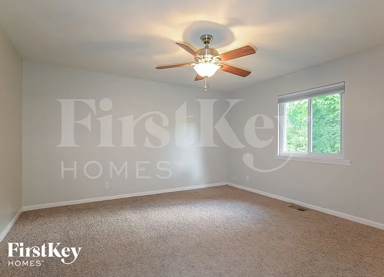 611 Lakewood Dr — Photo 11
