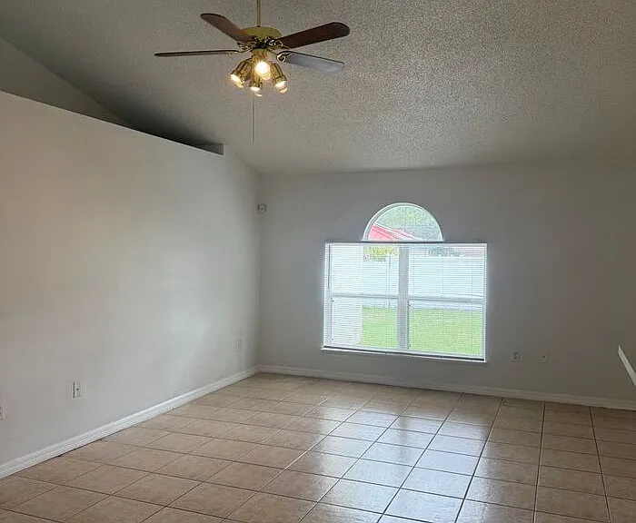 405 Francisco Way — Photo 8