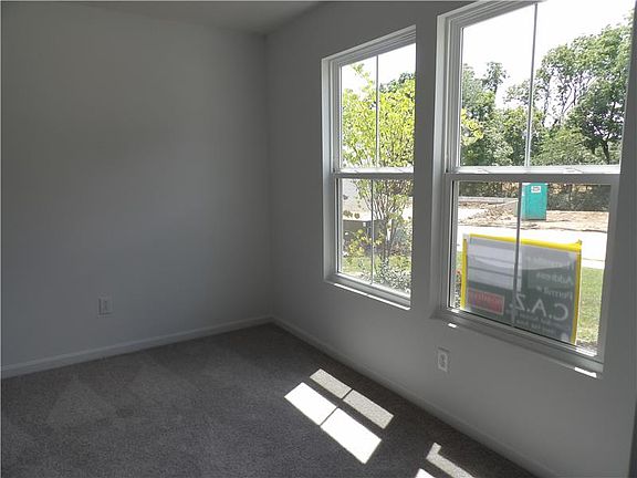 4th image of 2220 Waterway Pl