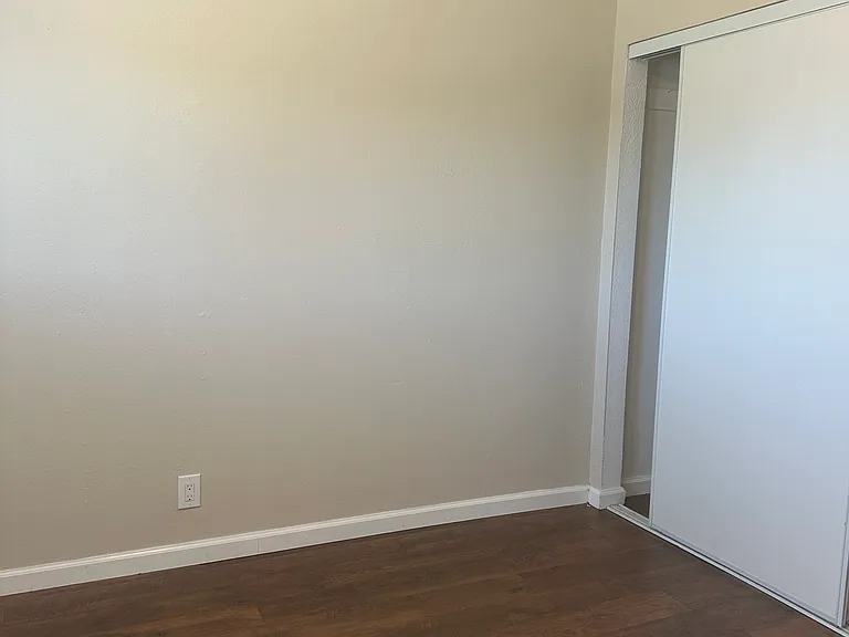105 Wilbur Ave #8 — Photo 13