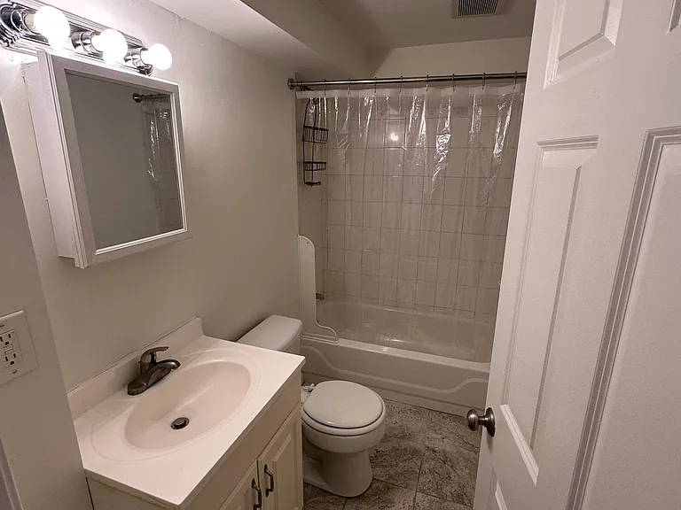 30 Edgerly Rd #1B — Photo 6
