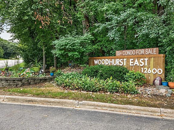 3rd image of 12600 Parkwood Dr APT 110