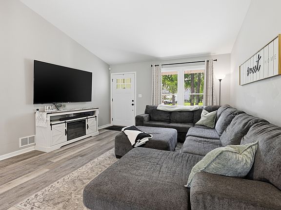 5th image of 1125 Meghan Ave