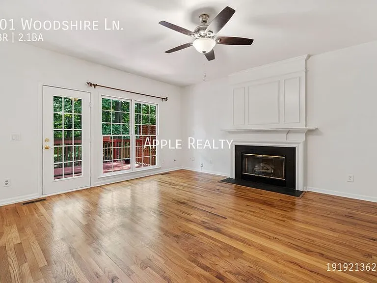 101 Woodshire Ln — Photo 7