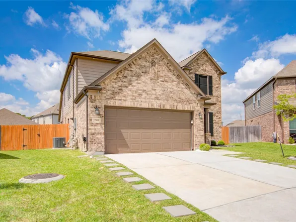 22935 White Powder Dr, Spring, TX 77373