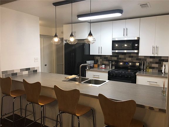 5th image of 13513 Crooked Creek Dr Unit A