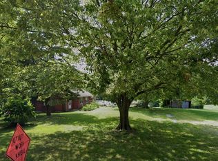 3905 E Cerro Gordo St, Decatur, IL 62521