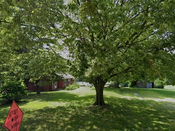 3905 E Cerro Gordo St, Decatur, IL 62521