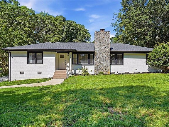 2nd image of 102 Terrace Cir