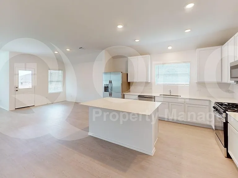 17805 Wrens Nest Way — Photo 2