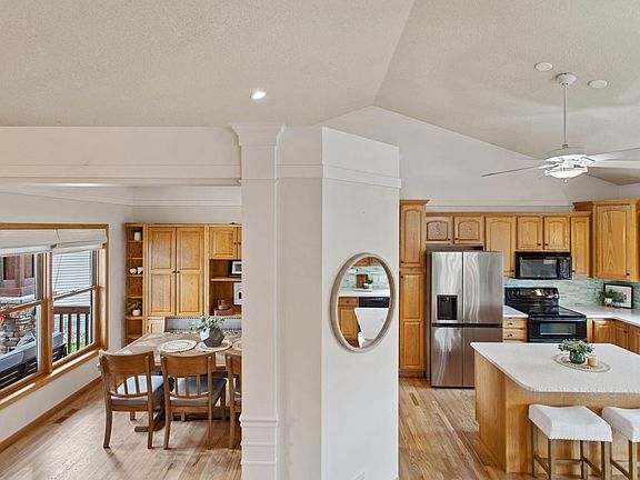 2nd image of 600 Topaz Ln