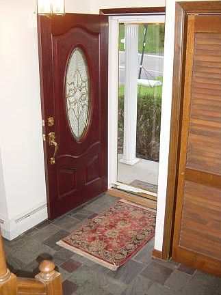 2nd image of 2918 Holly Ln