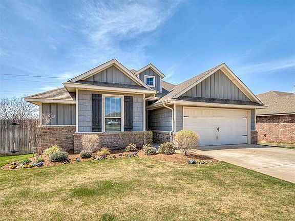 3rd image of 15901 Villa Valeria Way