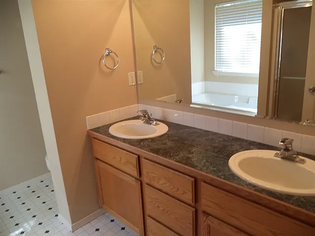2344 N Ayrshire Pl — Photo 13