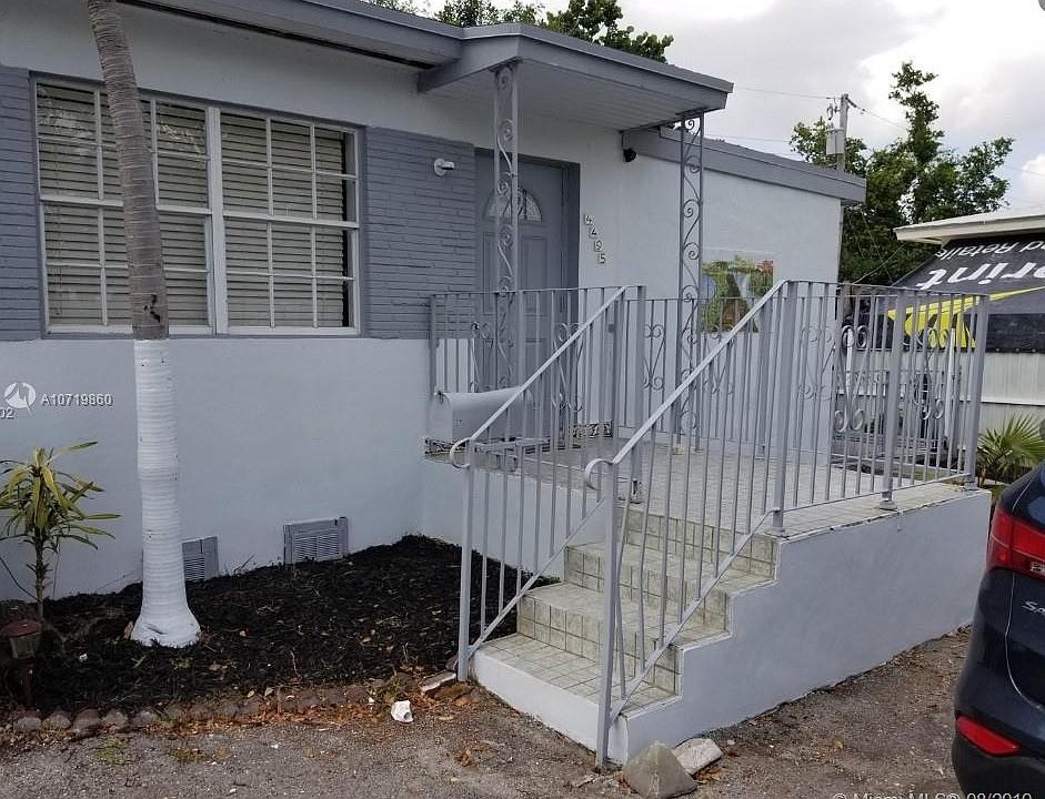 2nd image of 4495 SW 7th St