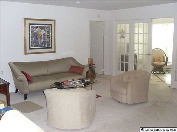 5th image of 726 Wooton Court #B
