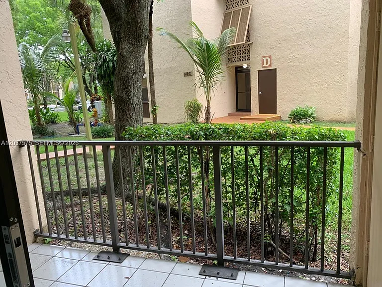 14221 N Kendall Dr #110C — Photo 12