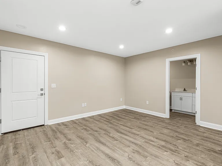 134 W University Dr #302 — Photo 9