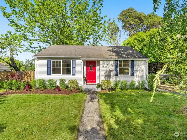 9910 33rd Avenue SW, Seattle, WA 98126