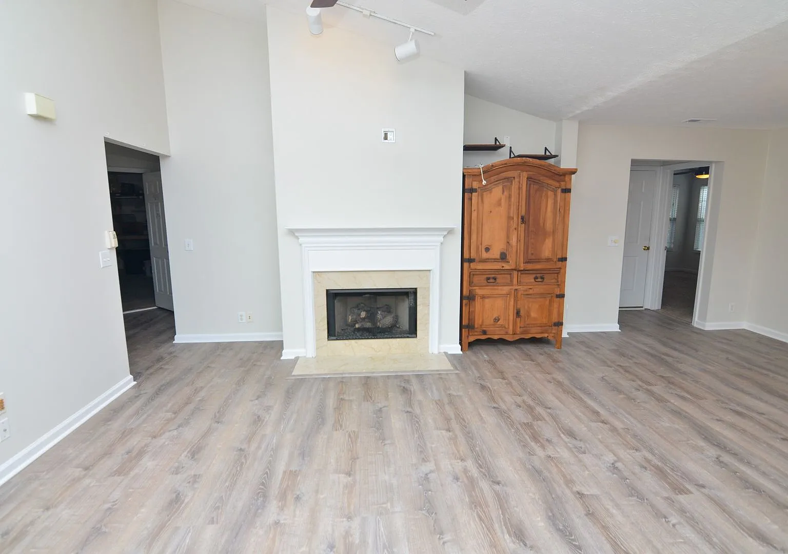 3637 Crossbrooke Dr. — Photo 4
