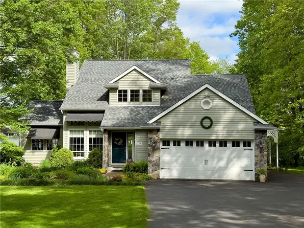 788 Latonka Dr, Mercer, PA 16137