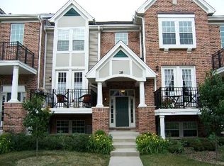 18 Emma Ct, Bolingbrook, IL 60440