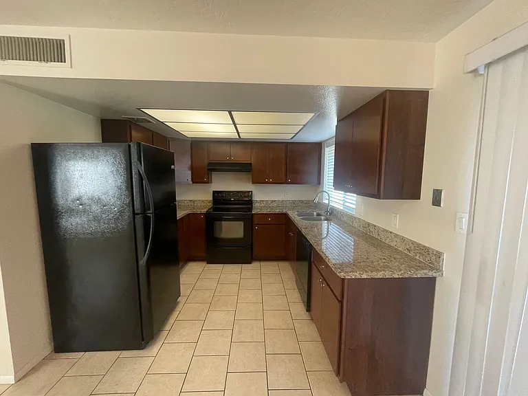 1660 W Natal Ave — Photo 6
