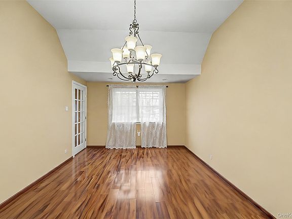 5th image of 210 Spindle Road