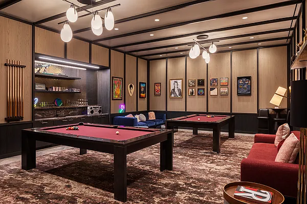 Sold by Extell Marketing Group | media 14