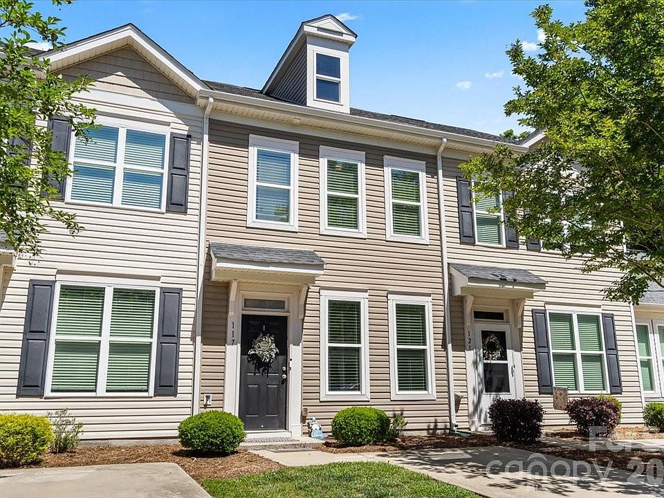 1st image of 117 N Island Village Dr