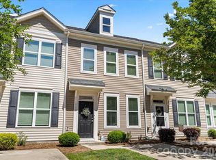 117 N Island Village Dr, Mount Holly, NC 28120