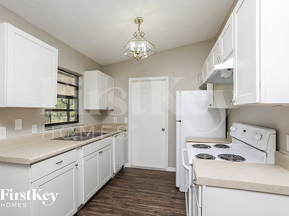 5th image of 2872 Hunt Cir