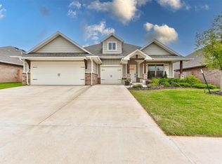 12413 SW 30th St, Yukon, OK 73099