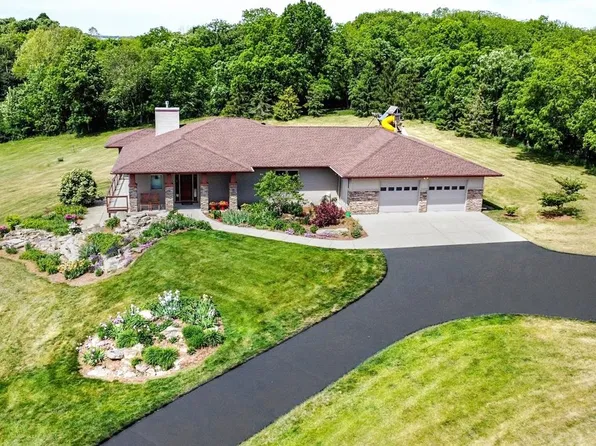 N7977 Dahlk Rd, New Glarus, WI 53574