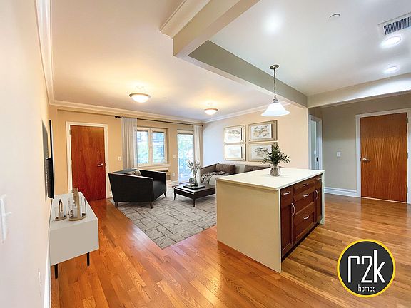 2nd image of 2116 31st Ave APT 6F