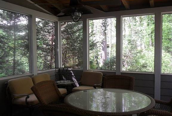 Sunroom/Screened Porch