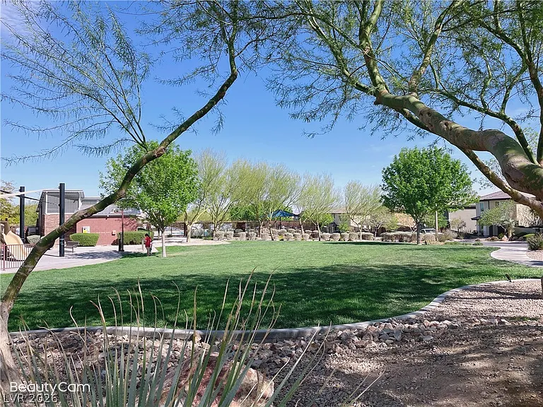 5704 Shadow Bend Dr — Photo 38