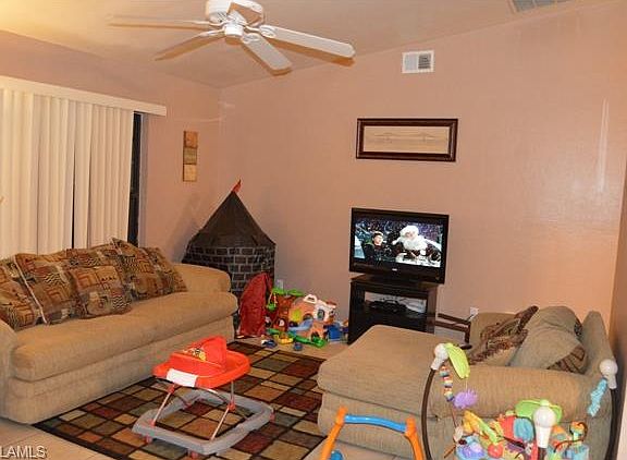 2nd image of 309 SW 31st Ter