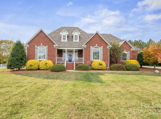 277 Glenwood Dr, Oakboro, NC 28129