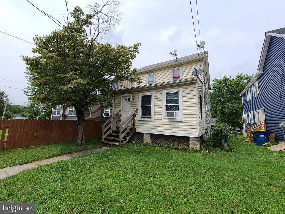 1st image of 409 W South St