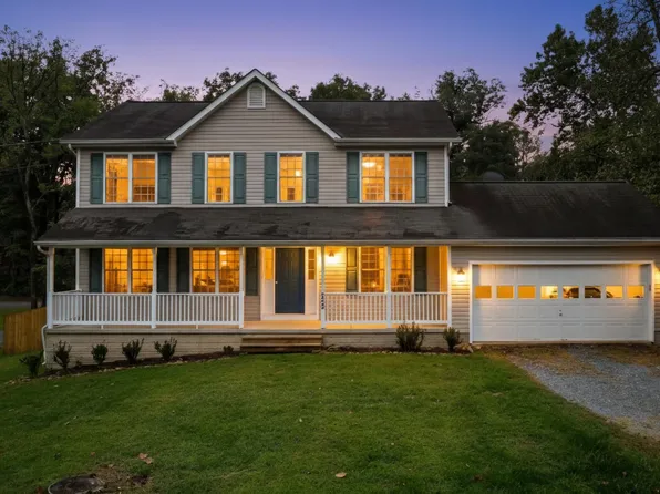 252 Foothill Ln, Harpers Ferry, WV 25425