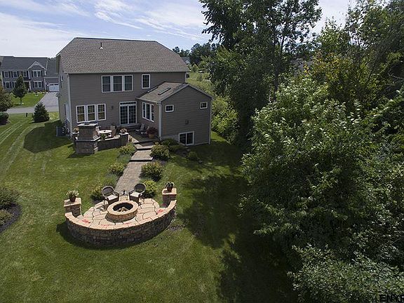 5th image of 21 Hidden Farm Ln