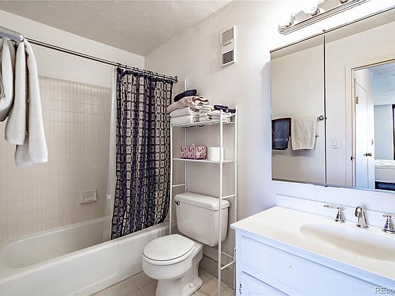 4th image of 1625 Larimer St APT 1608