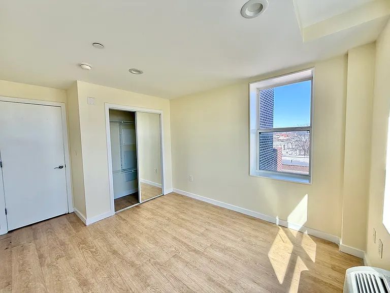 249 S 49th St #8O6 — Photo 45