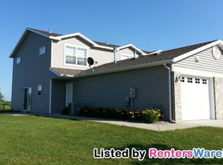 487 Pointe Ct SW, Rochester, MN 55902