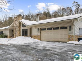 7112 Country Spring Rd, New Tripoli, PA 18066