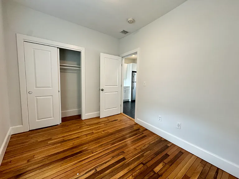 301 Hancock St #2 — Photo 8