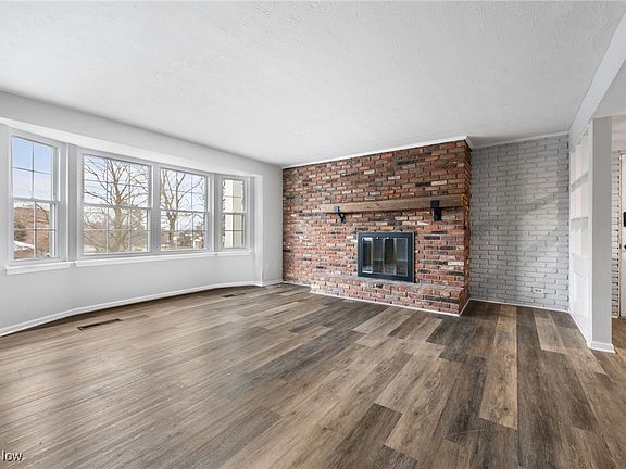 3rd image of 6980 Carriage Hill Dr APT 102
