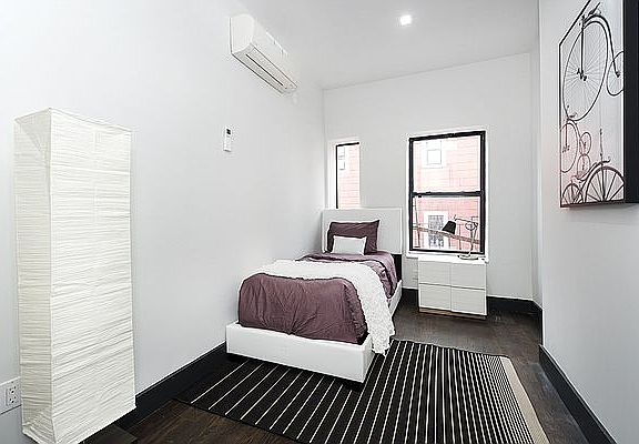 4th image of 205 Johnson Ave APT 4L
